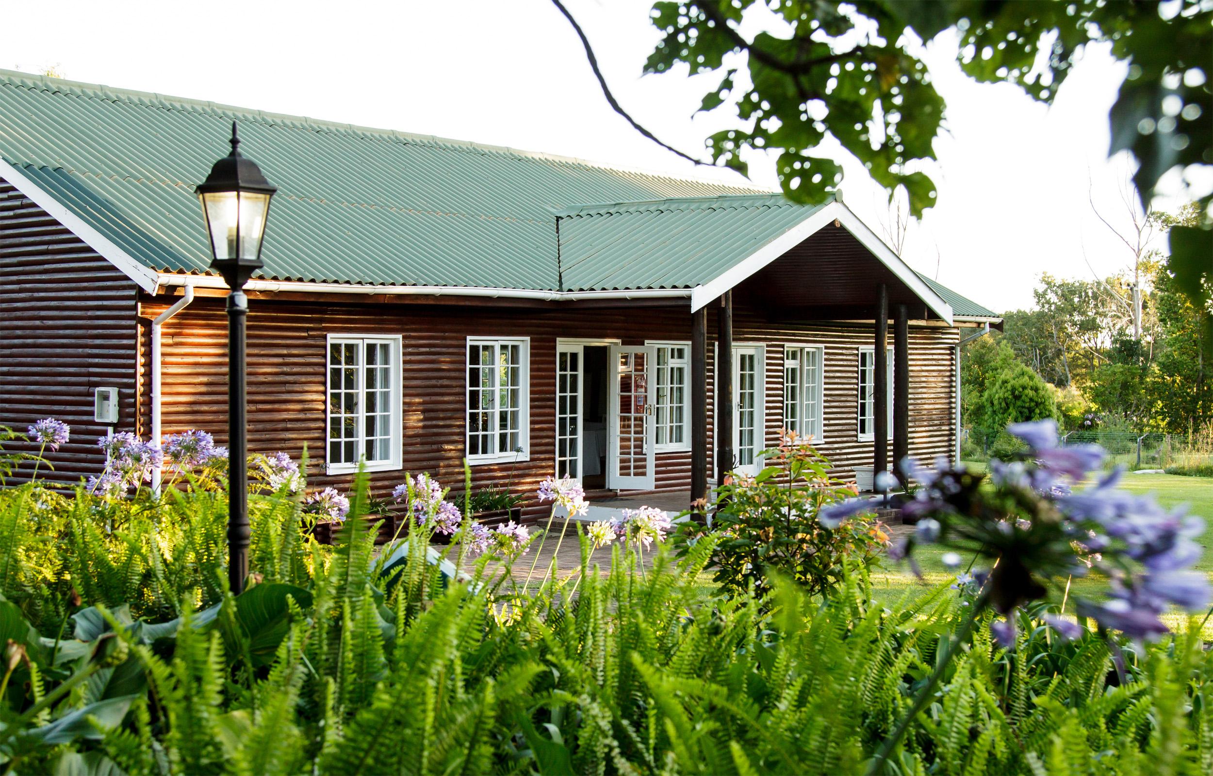 Tsitsikamma Village Inn Стормсривер Экстерьер фото